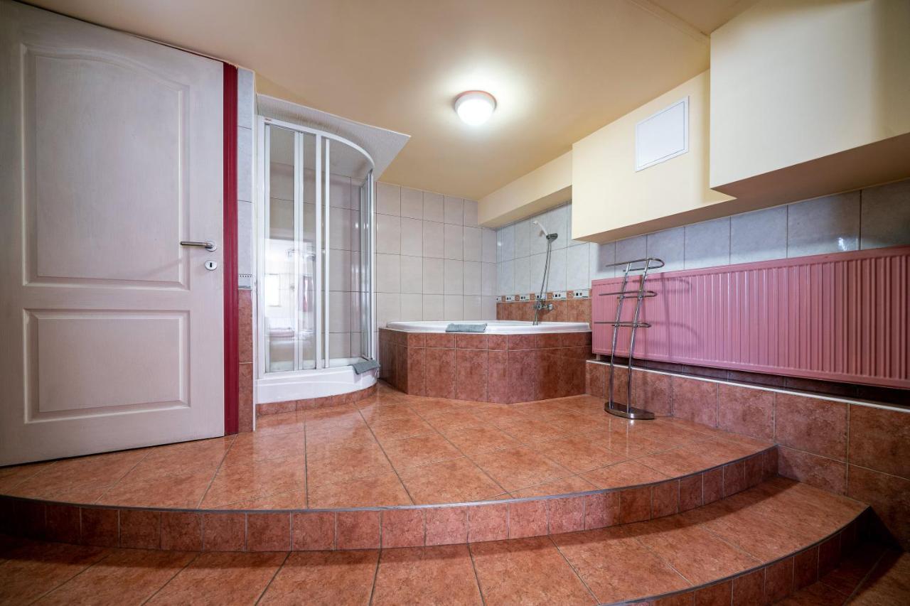 Bed and Breakfast Szenti Vendeghaz Ráb Exteriér fotografie
