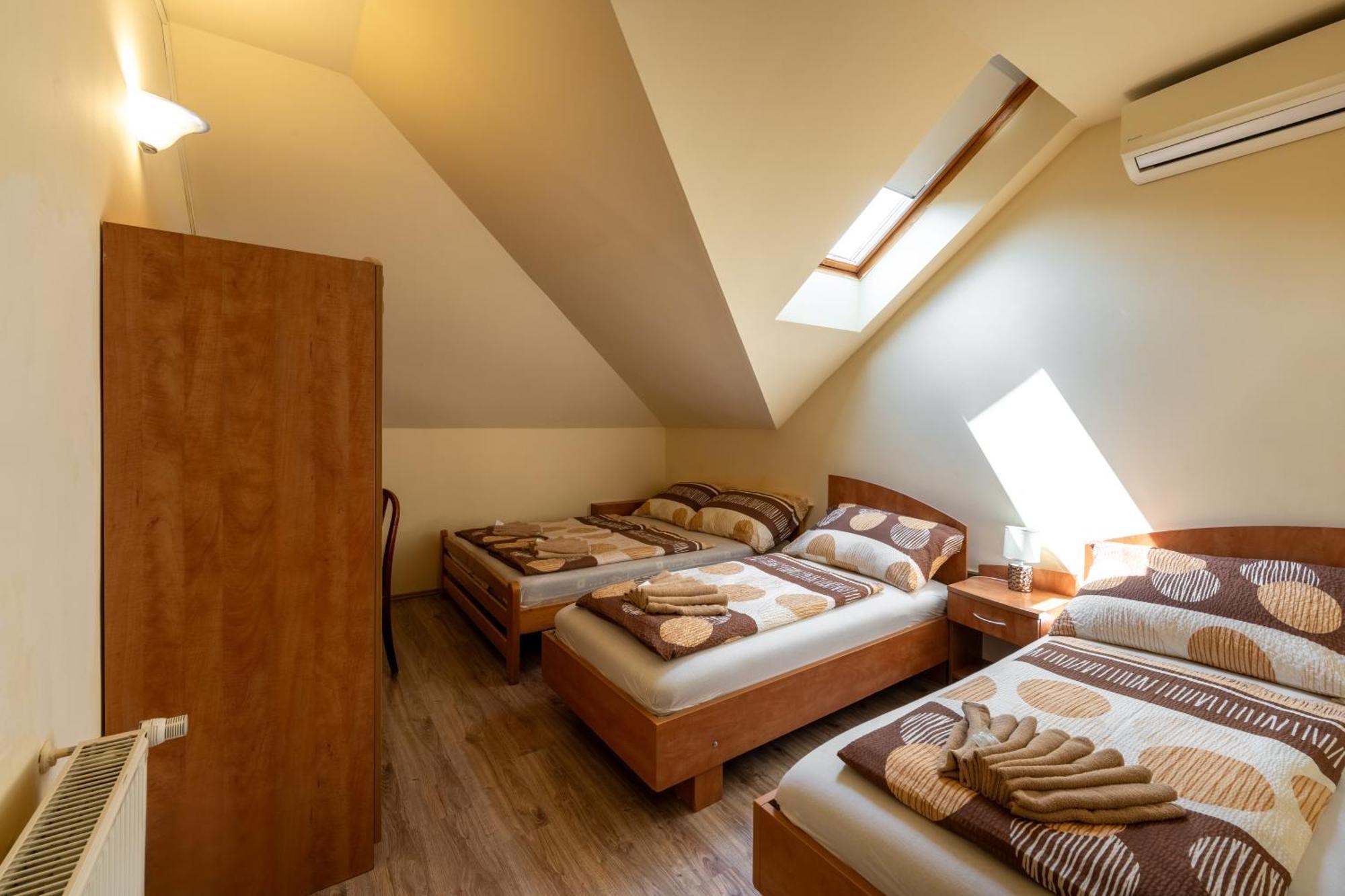Bed and Breakfast Szenti Vendeghaz Ráb Exteriér fotografie