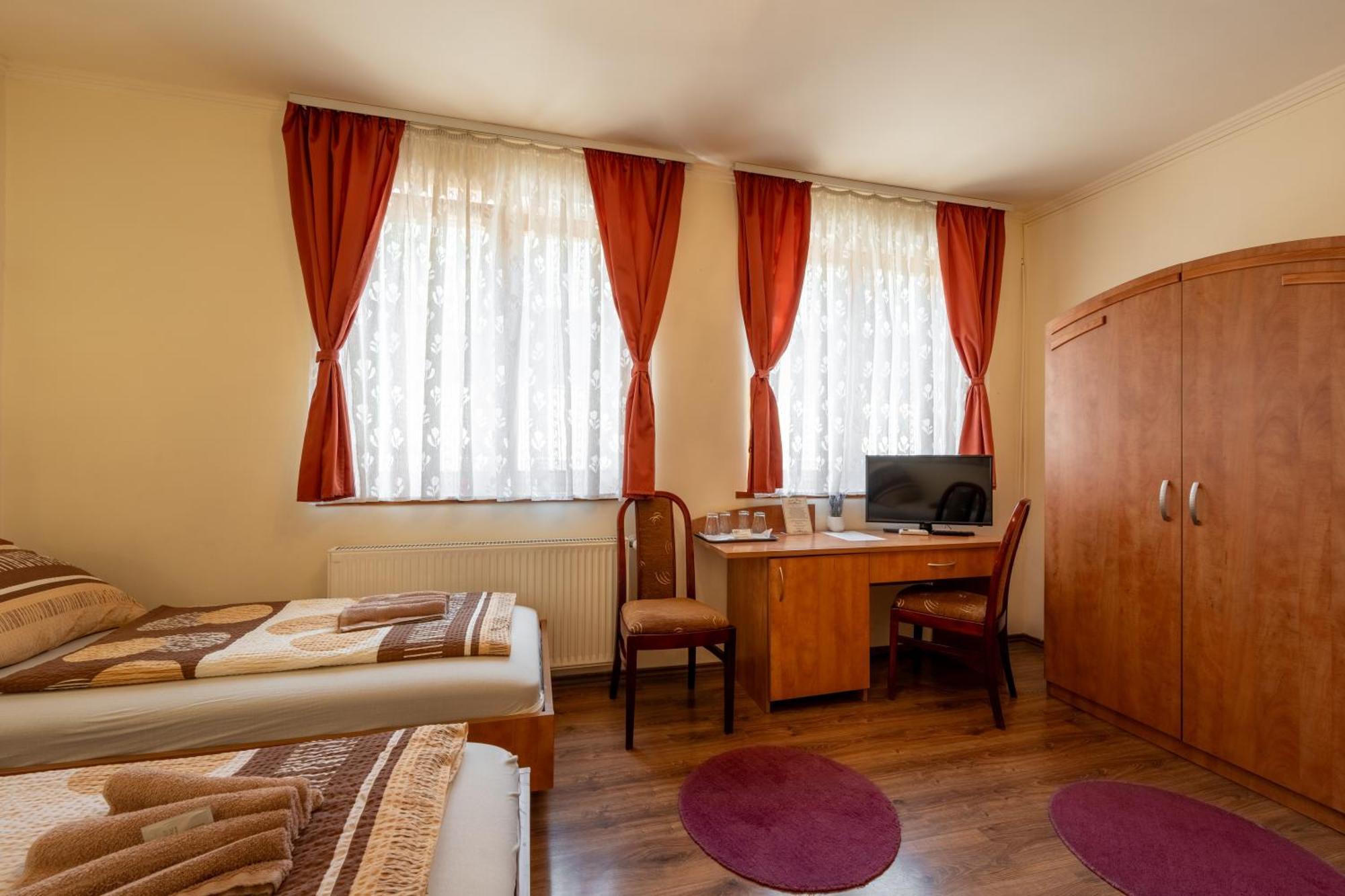 Bed and Breakfast Szenti Vendeghaz Ráb Exteriér fotografie